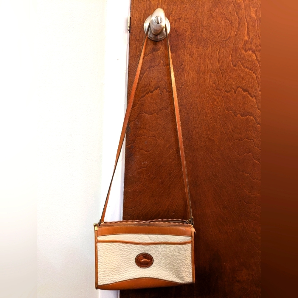 Vintage Dooney and Bourke Leather Purse